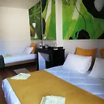 Couette-café Le Clos'art 3*
