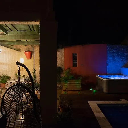 Bed & Breakfast Le Clos'art Vinassan