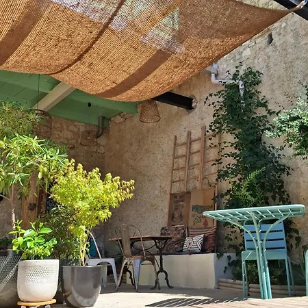 Le Clos'art Bed and Breakfast *