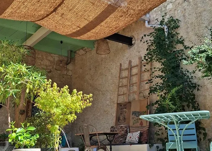 Le Clos'art Oda ve Kahvaltı 3*
